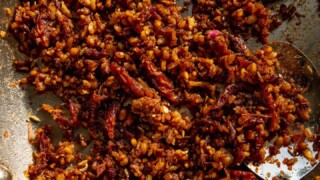 Shredded Sun-Dried Tomato Tempeh Stir-Fry
