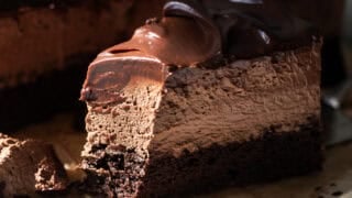Ridiculously Easy Vegan Chocolate Mousse Cake- No Nuts, No Tofu!
