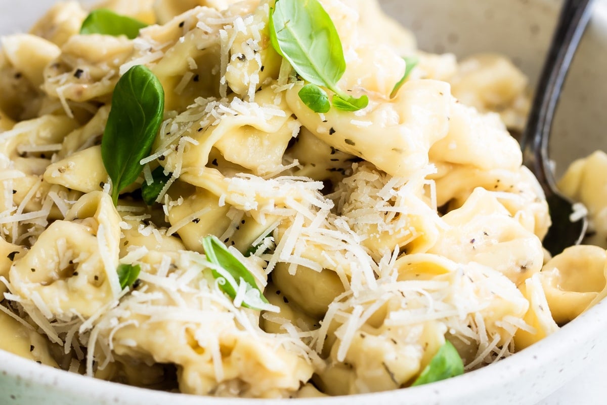 Cheese Tortellini in Garlic Butter Sauce