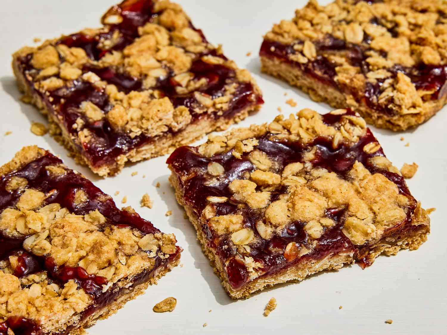 Delicious Raspberry Oatmeal Cookie Bars