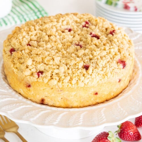 Fresh Strawberry Crumb Cake