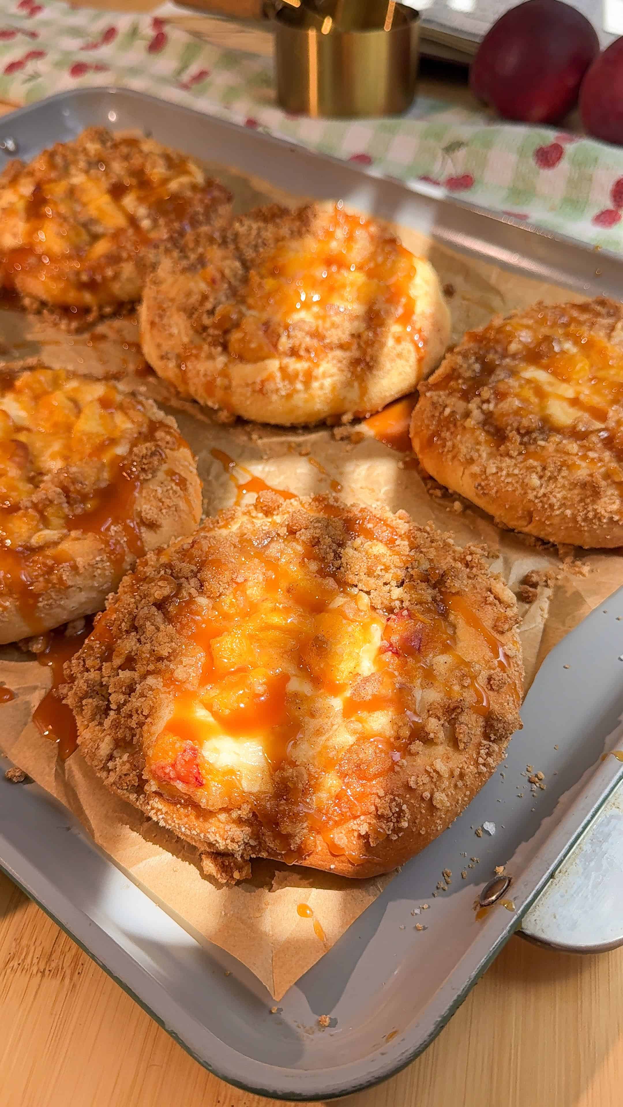Salted Caramel Peach Crumble Buns – Giant Bakery-Style Summer Buns with Cream Cheese Custard