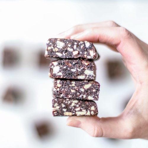 3-Ingredient Blueberry Almond Energy Bars