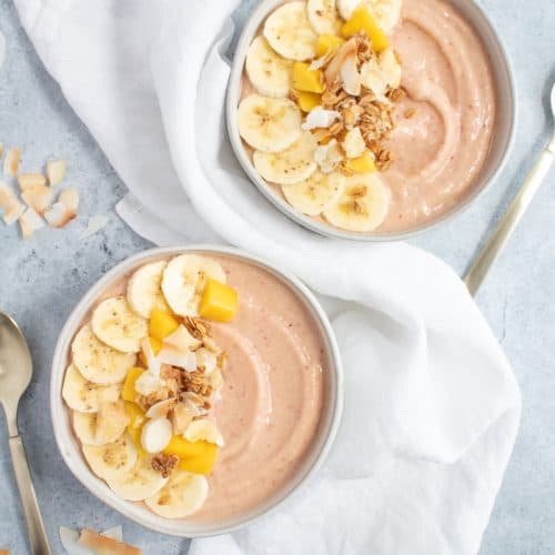 Quick and Easy Tropical Smoothie Bowl with Granola