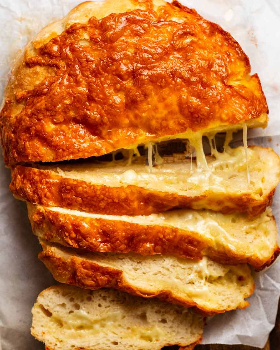 Cheese bread (no knead!)